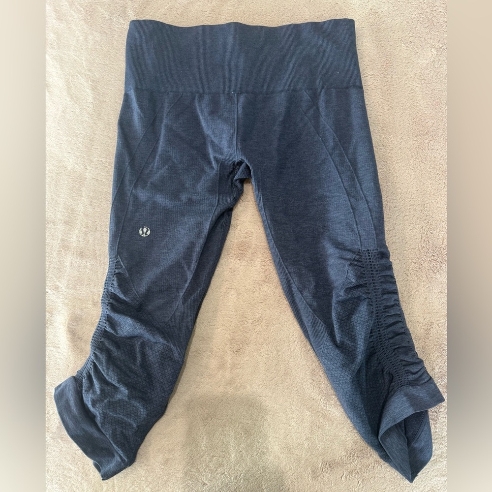 Lululemon Navy Cropped Leggings
